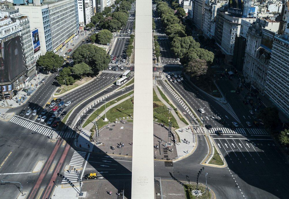 Obelisco de Buenos Aires na Avenida 9 de Julho